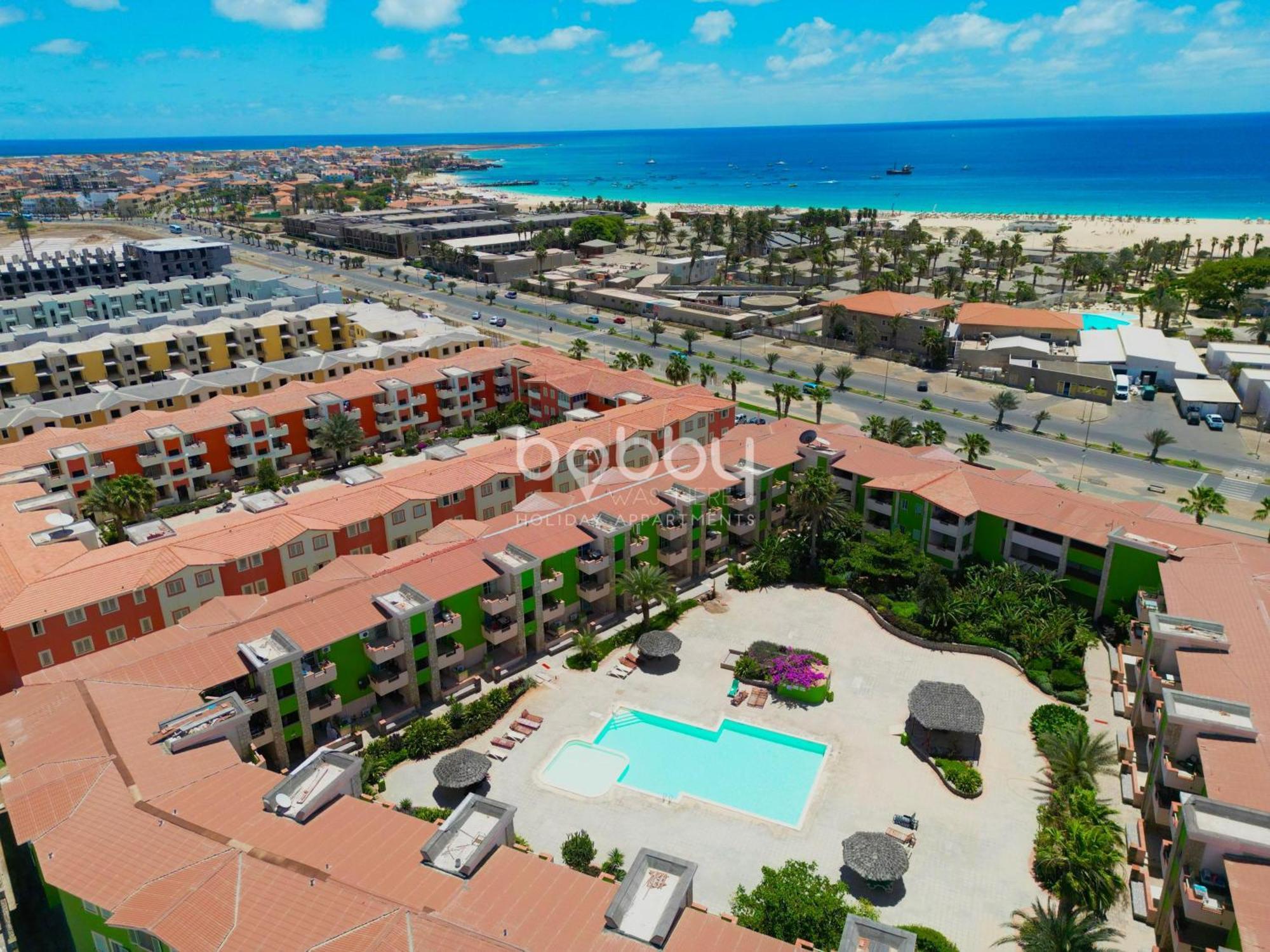 Djadsal Moradias - By Bobbywashere Santa Maria Exterior photo
